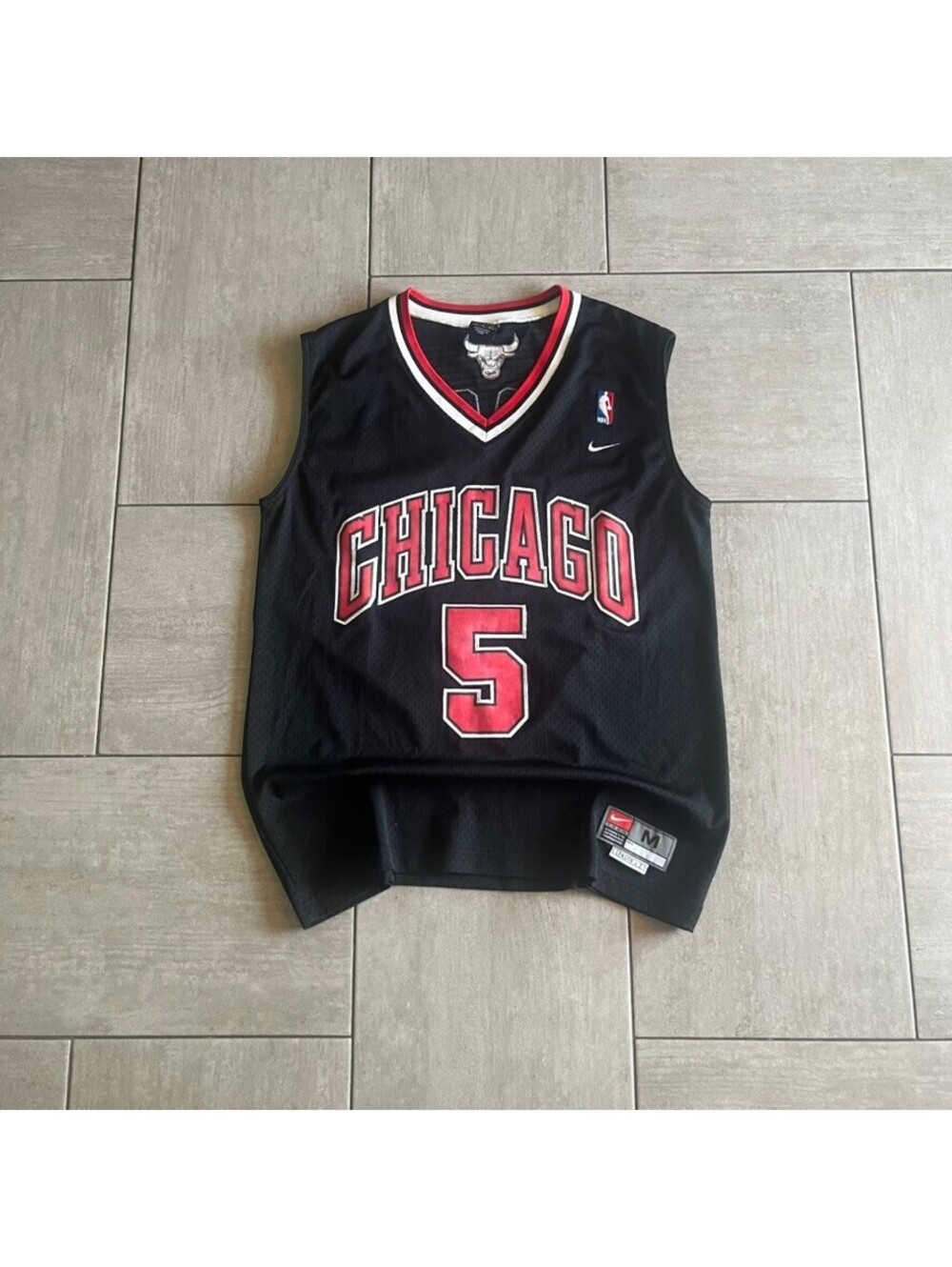 Vintage Nike Chicago Bulls Basketball Jersey Medium Derrick Rose Black